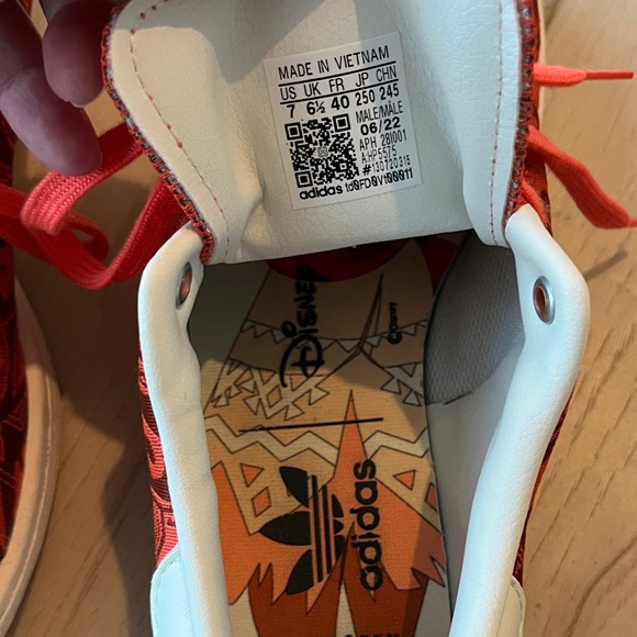 Adidas Y2K Disney Moana Red Graphic Stan Smith Sneakers - Picture 3 of 8